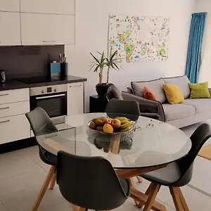 https://modern-spacious-apartment-in-costa-adeje-torviscas.tenerifehoteles.net
